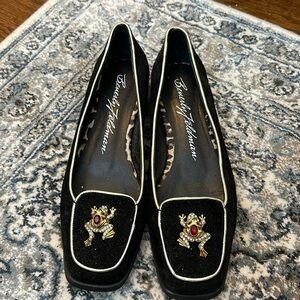 Beverly Feldman black loafers with gold-tone frog pendant